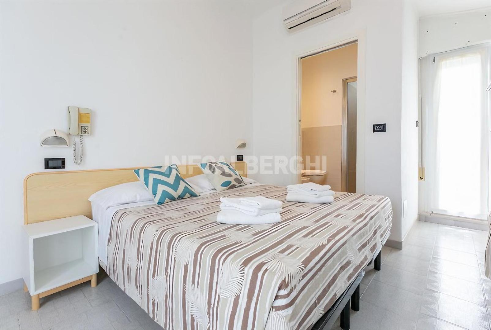 Albergo Villa Denny Rimini Eksteriør billede