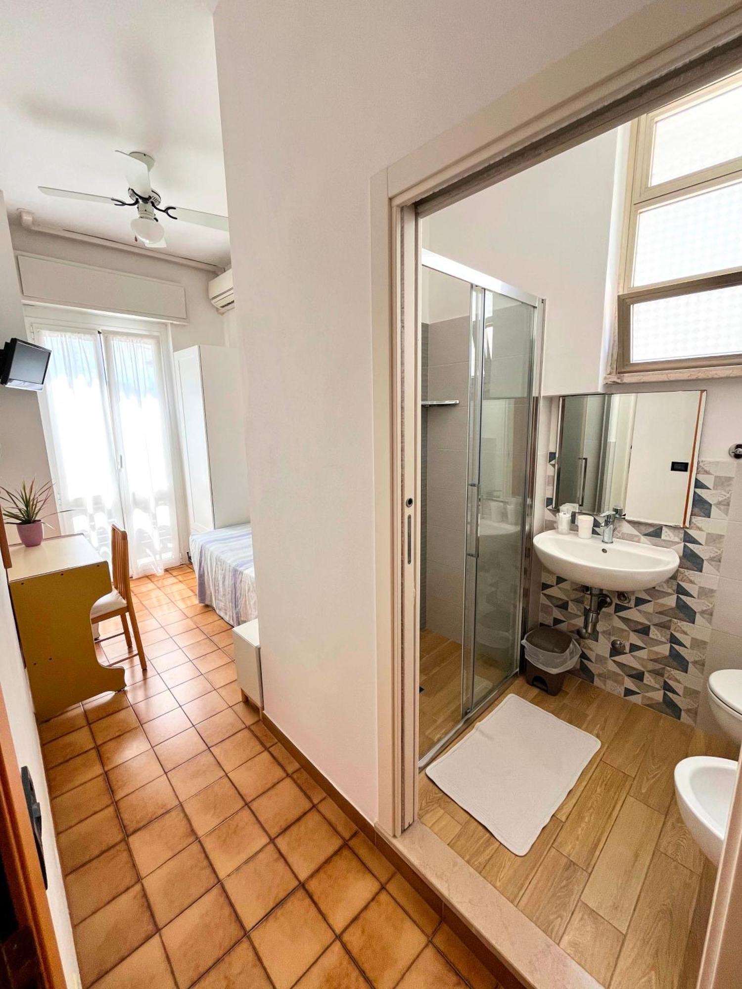 Albergo Villa Denny Rimini Værelse billede