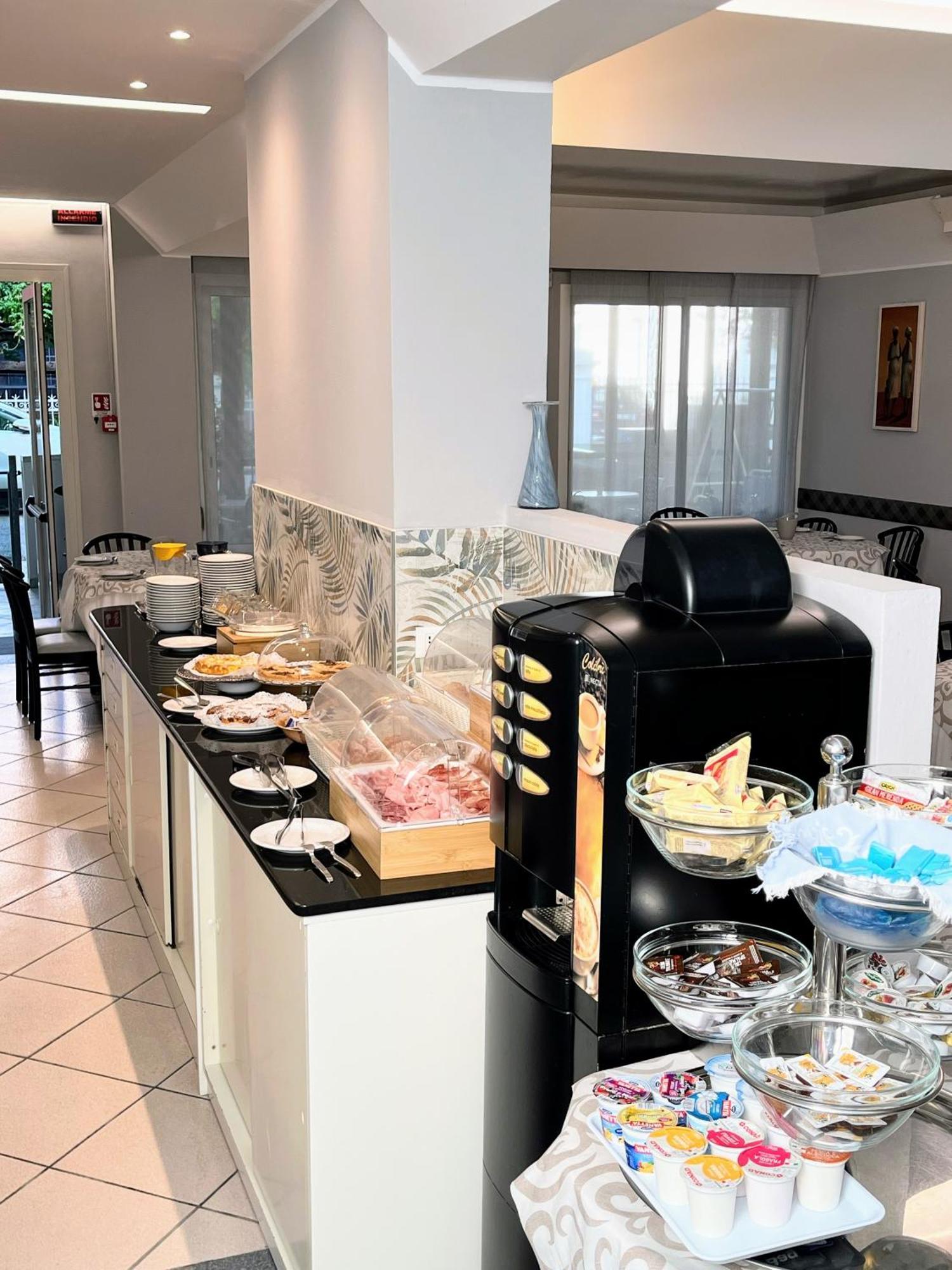 Albergo Villa Denny Rimini Eksteriør billede