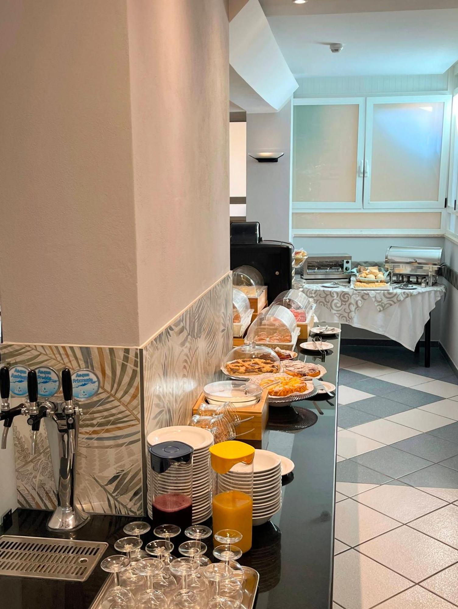 Albergo Villa Denny Rimini Eksteriør billede
