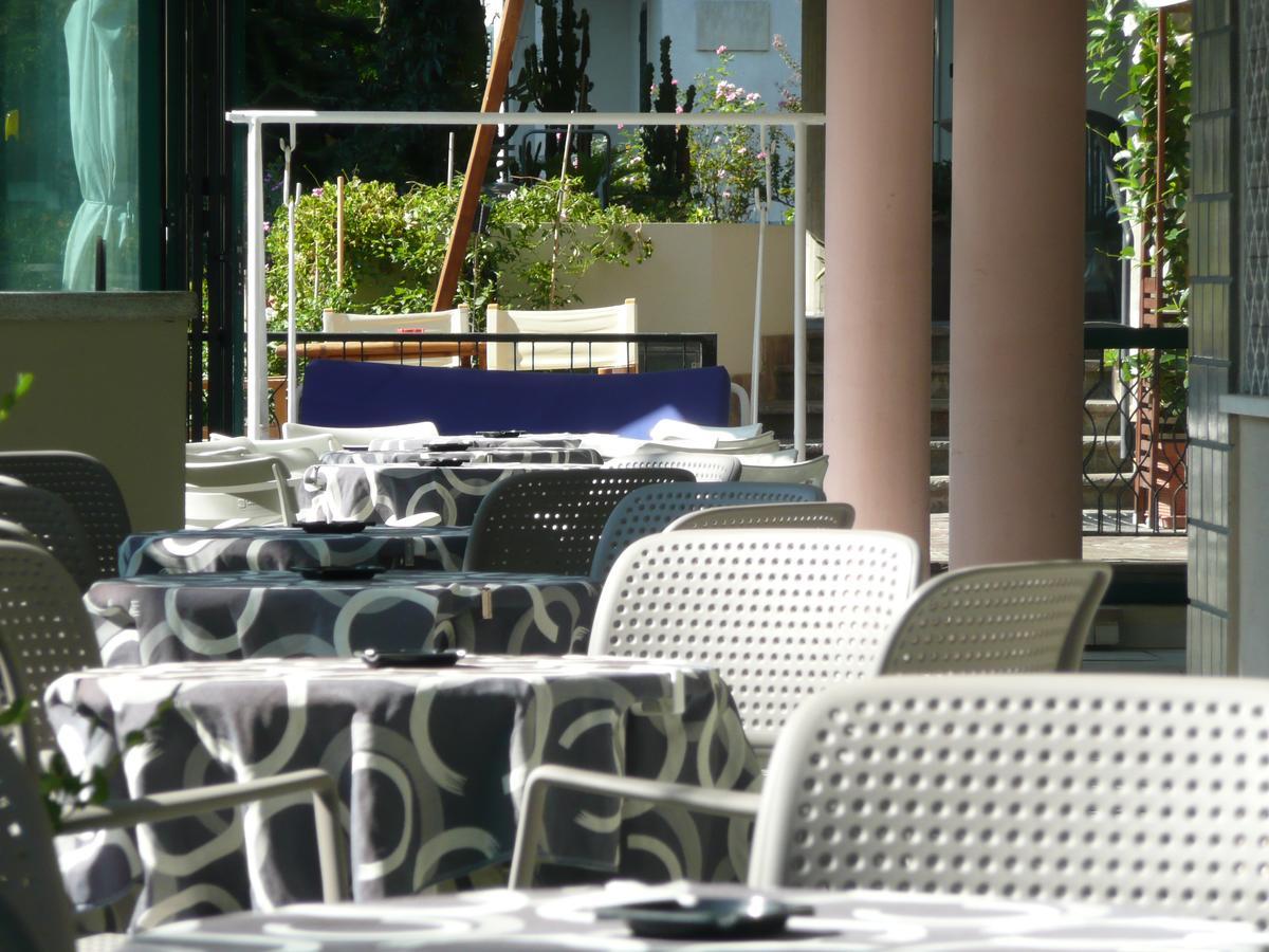 Albergo Villa Denny Rimini Eksteriør billede